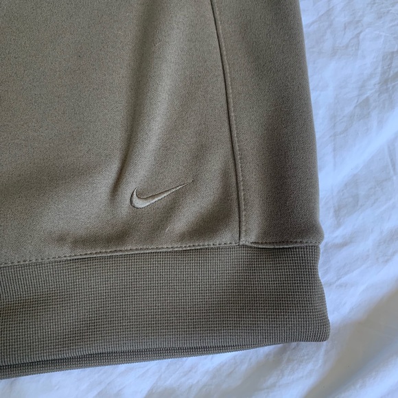 Men’s Nike Fit Dry Golf Vest In Great Condition! - Picture 3 of 4